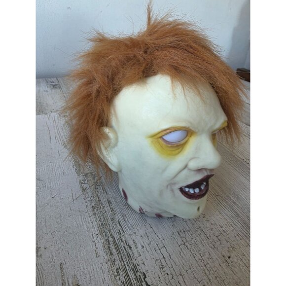 Vintage gemmy micheal meyers moaning beheaded Halloween head light up animated H - Picture 3 of 8